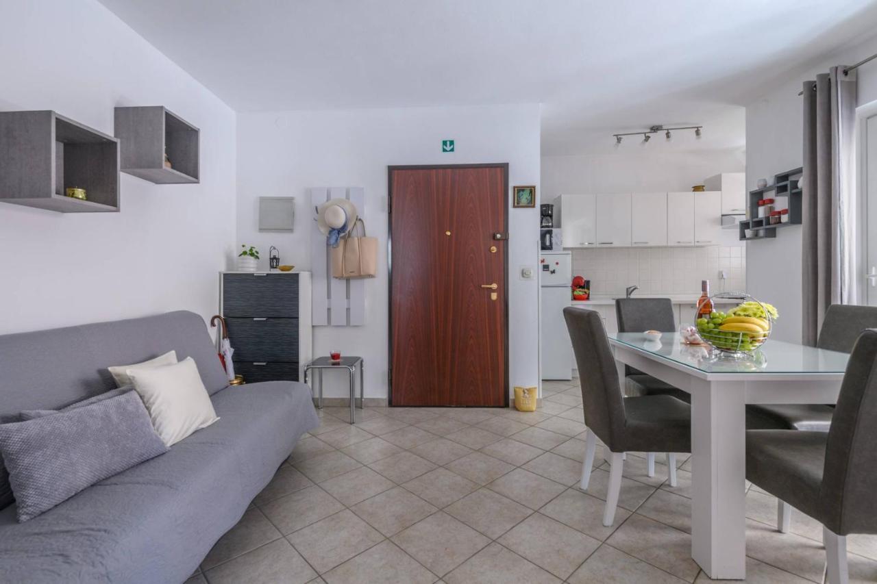Apartment Sea Premantura Exterior photo